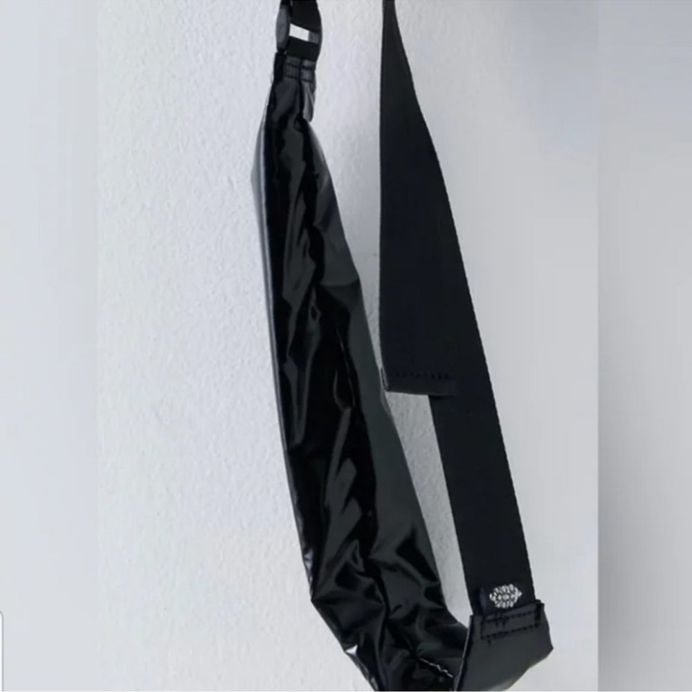 Free People Fp Movement Slim Fold Runner Bag - image 3